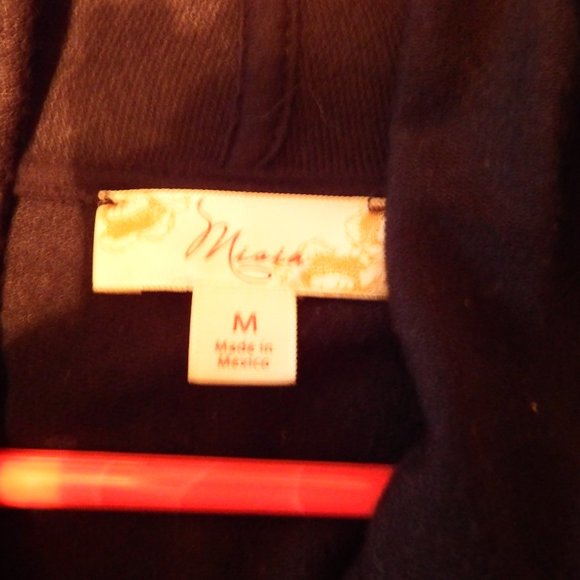 Long cardigan with long sleeves in black, Size Medium - Picture 4 of 5